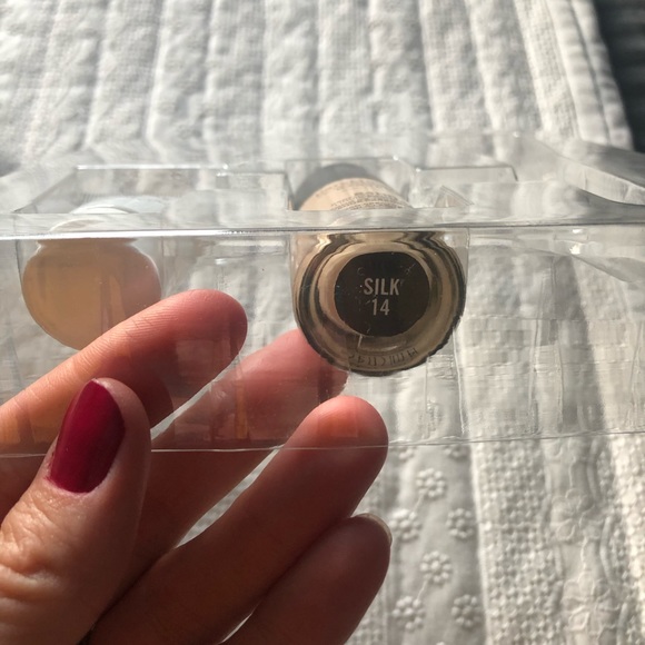 NIB✨ bareMinerals Foundation & Primer in Silk 14 - Picture 4 of 4